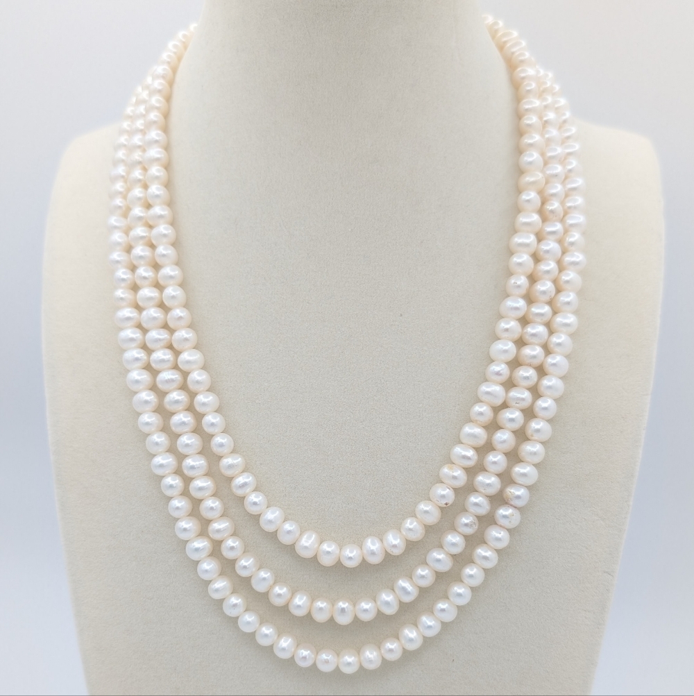 Cultured Freshwater Pearl Necklace with 14k Gold Clasp IWI